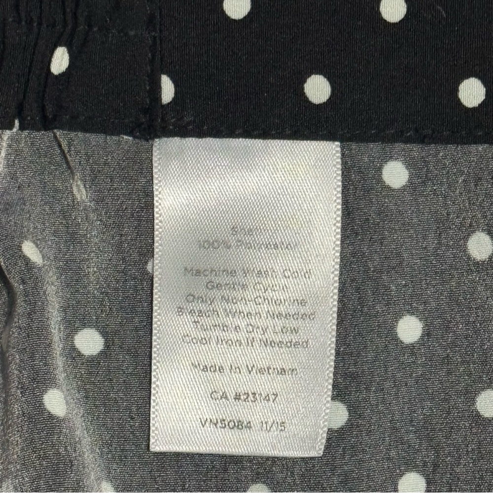 Talbots Pull-On Shorts Elastic Waist Womens 2P Petite Black White Polka Dot - Picture 9 of 9